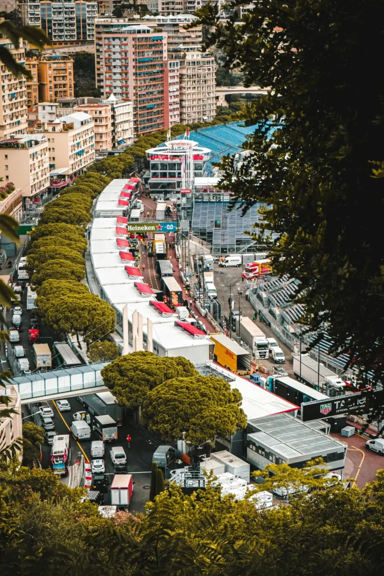 Il circuito di Monaco e i box del Gran Premio visti dall’alto