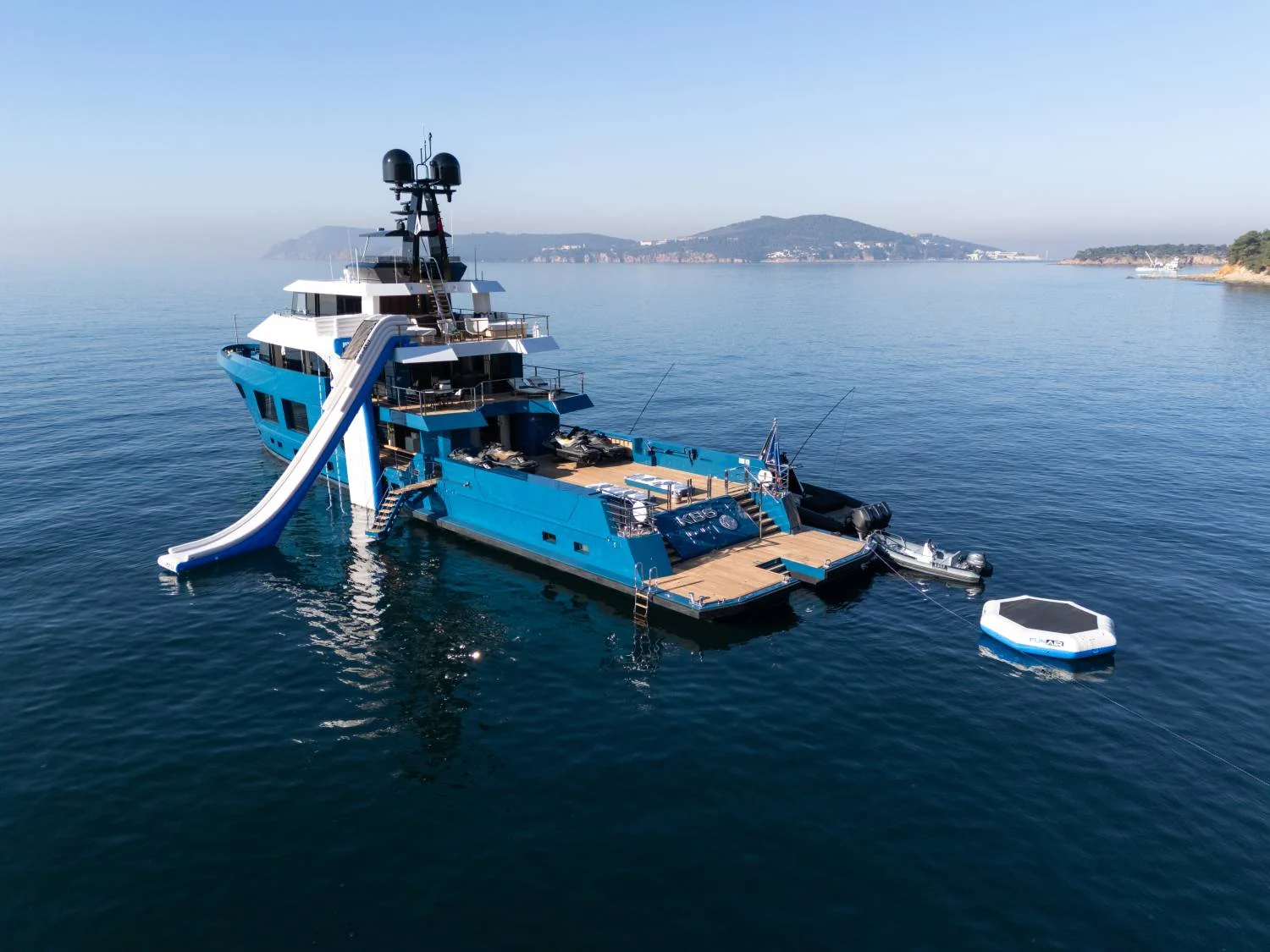 King Benji, superyacht dunya