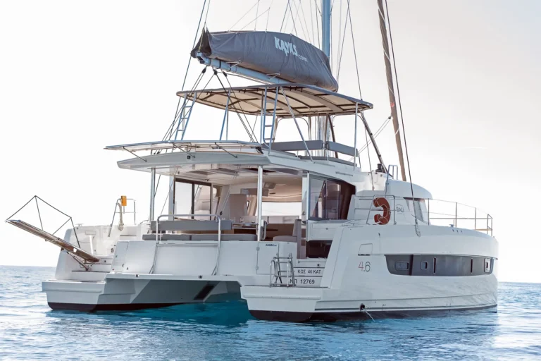 Catamarano Bali 4.6 con skipper in Grecia
