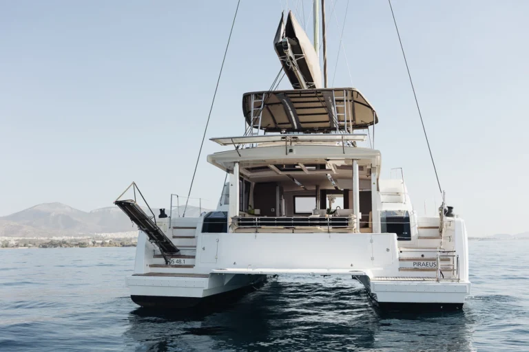 Catamarano Bali 4.8 con equipaggio a Mykonos
