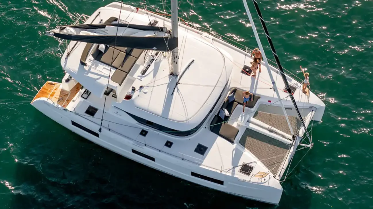 Ella · Sailing catamaran · Lagoon 46