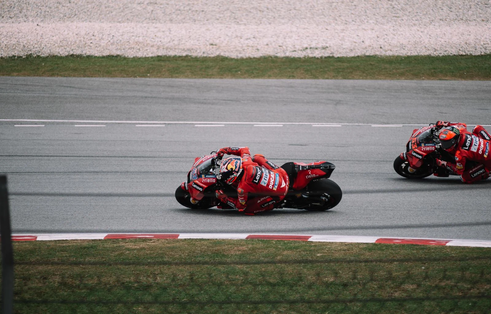 Motos de course en piste au Mugello